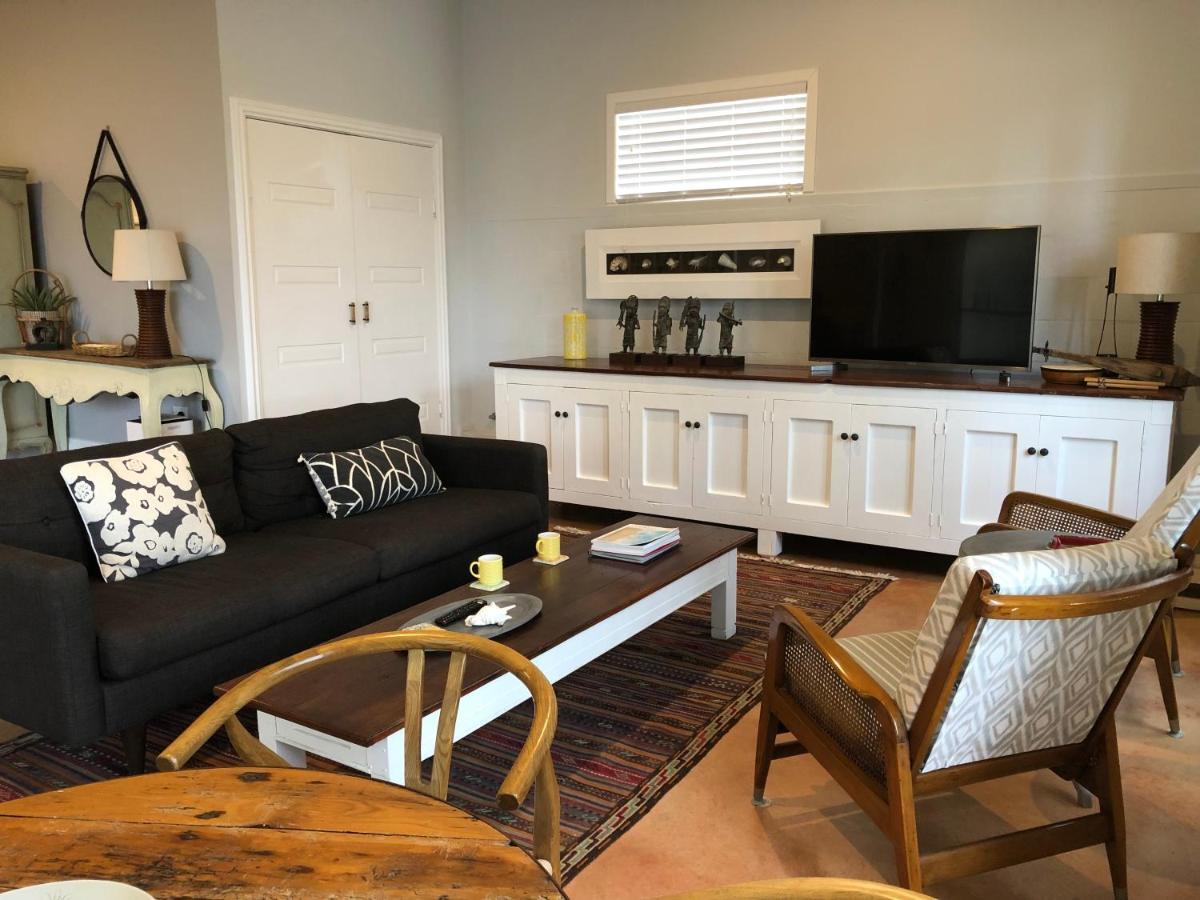 Shorebreak Studio Apartments Sapphire Beach Extérieur photo