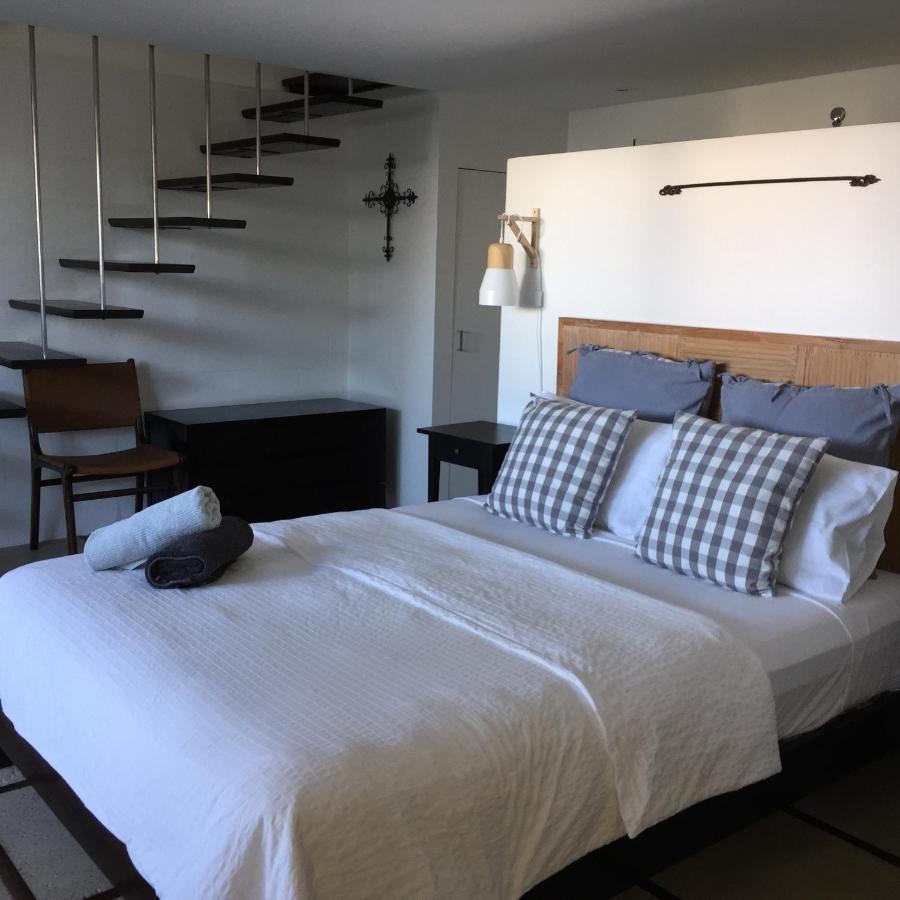 Shorebreak Studio Apartments Sapphire Beach Extérieur photo